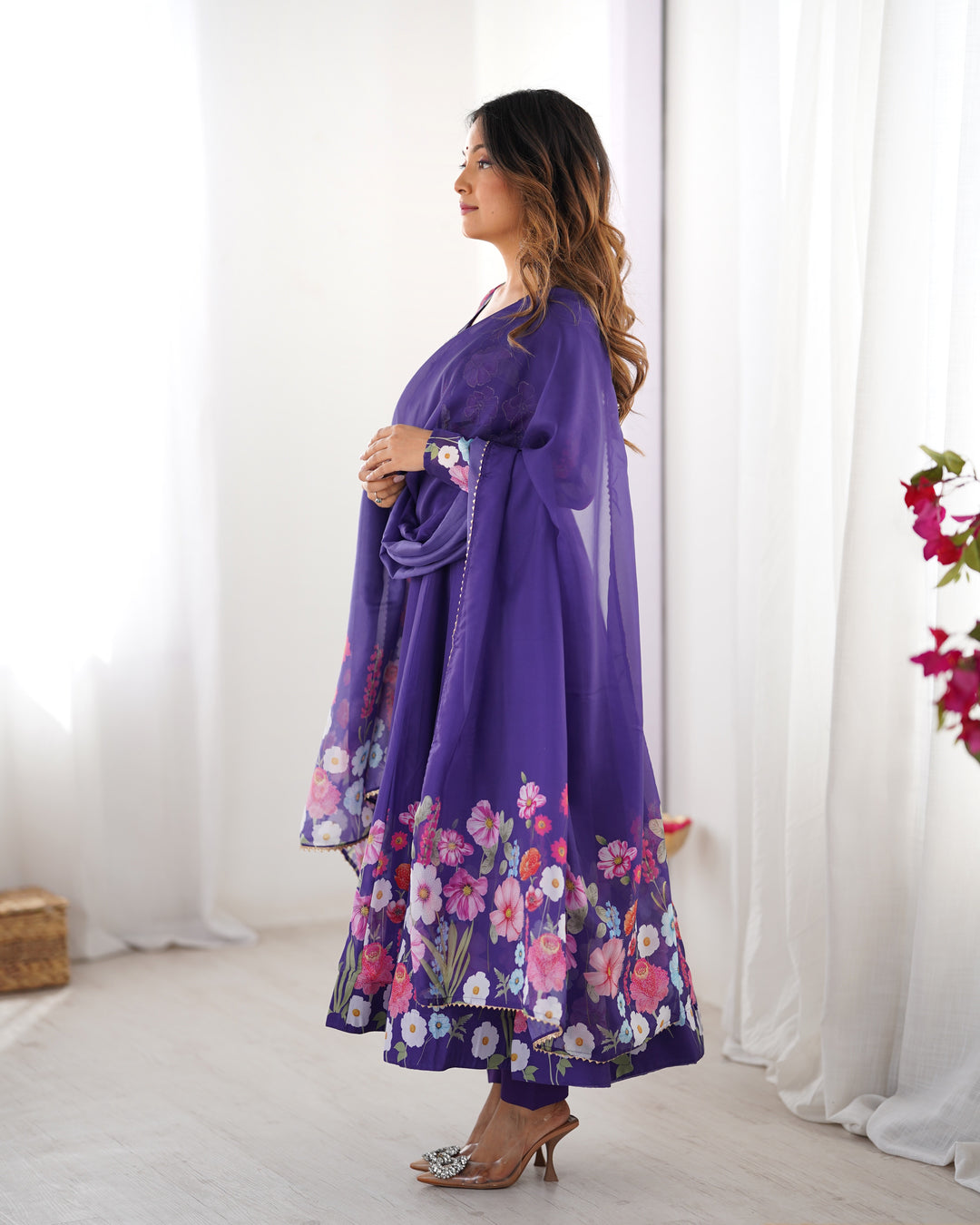 PRINTED ORGANJA ANARKALI SUIT SET WITH JARI WORK