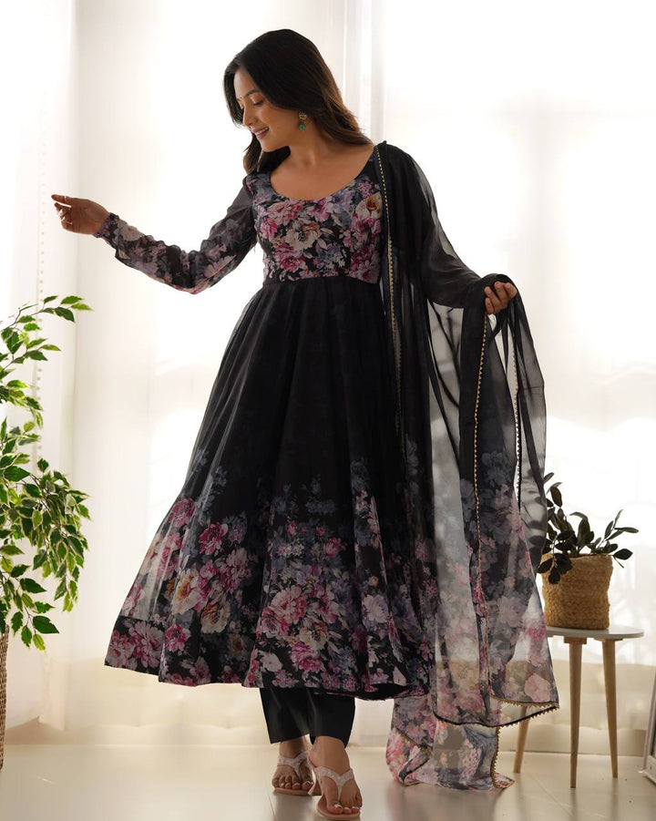 PURE SOFT ORGANJA SILK FABRIC FUALLY FLAIR KALI PATTERN AND CANVAS PATTA WITH DUPATTA SET, PENT READY TO WEAR