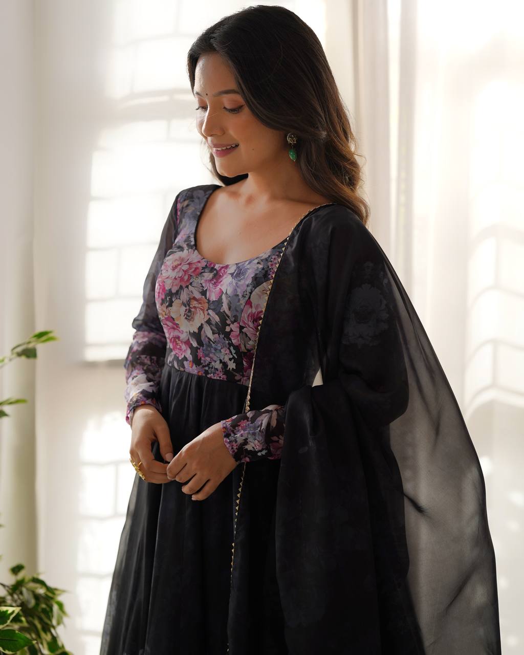 PURE SOFT ORGANJA SILK FABRIC FUALLY FLAIR KALI PATTERN AND CANVAS PATTA WITH DUPATTA SET, PENT READY TO WEAR