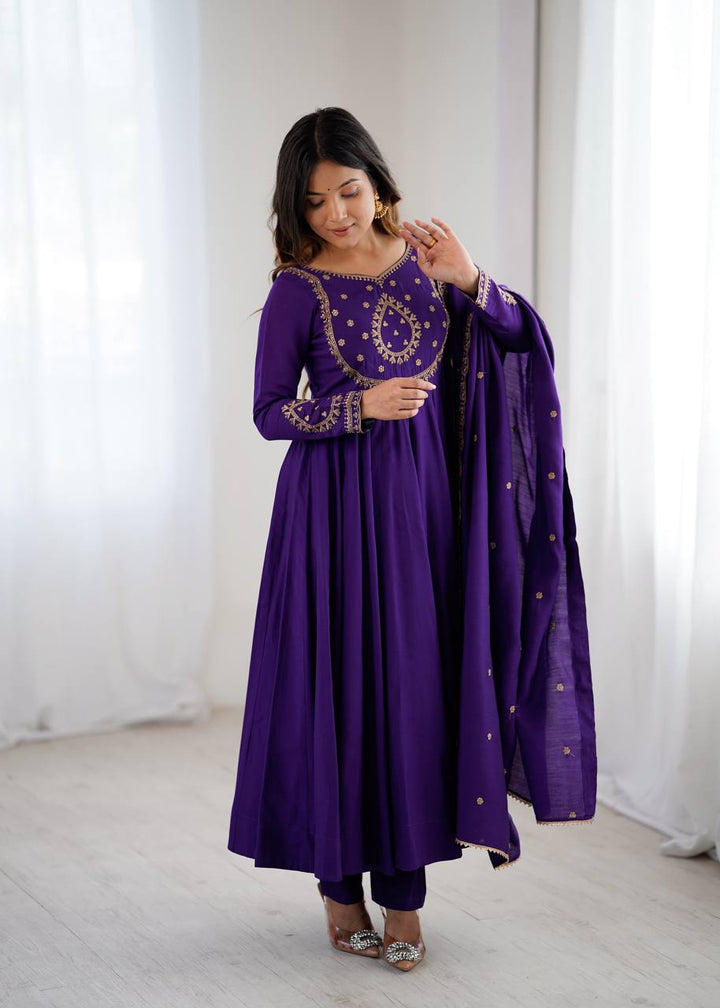 PRESENTING NEW HIGH PREMIUM QUALITY PURE ROMAN CHANDERI SILK FABRIC FULLY FLARE ANARKALI, WITH DUPATTA SET, PENT READY TO WEAR