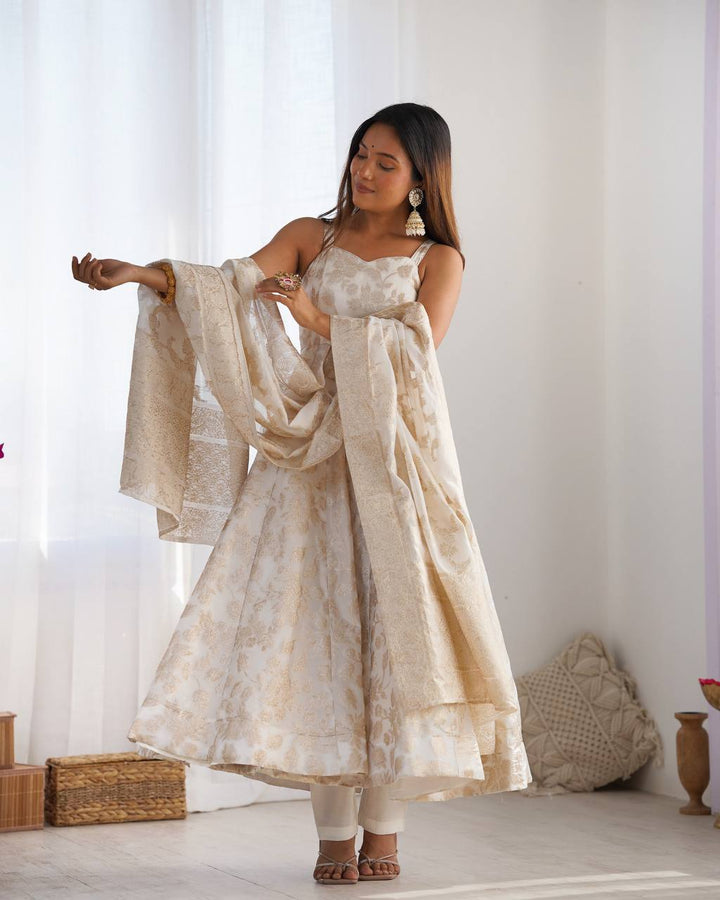 FULLY FLARE KALI PATTERN AND CANVAS PATTA WITH DUPATTA SET, PENT READY TO WEAR