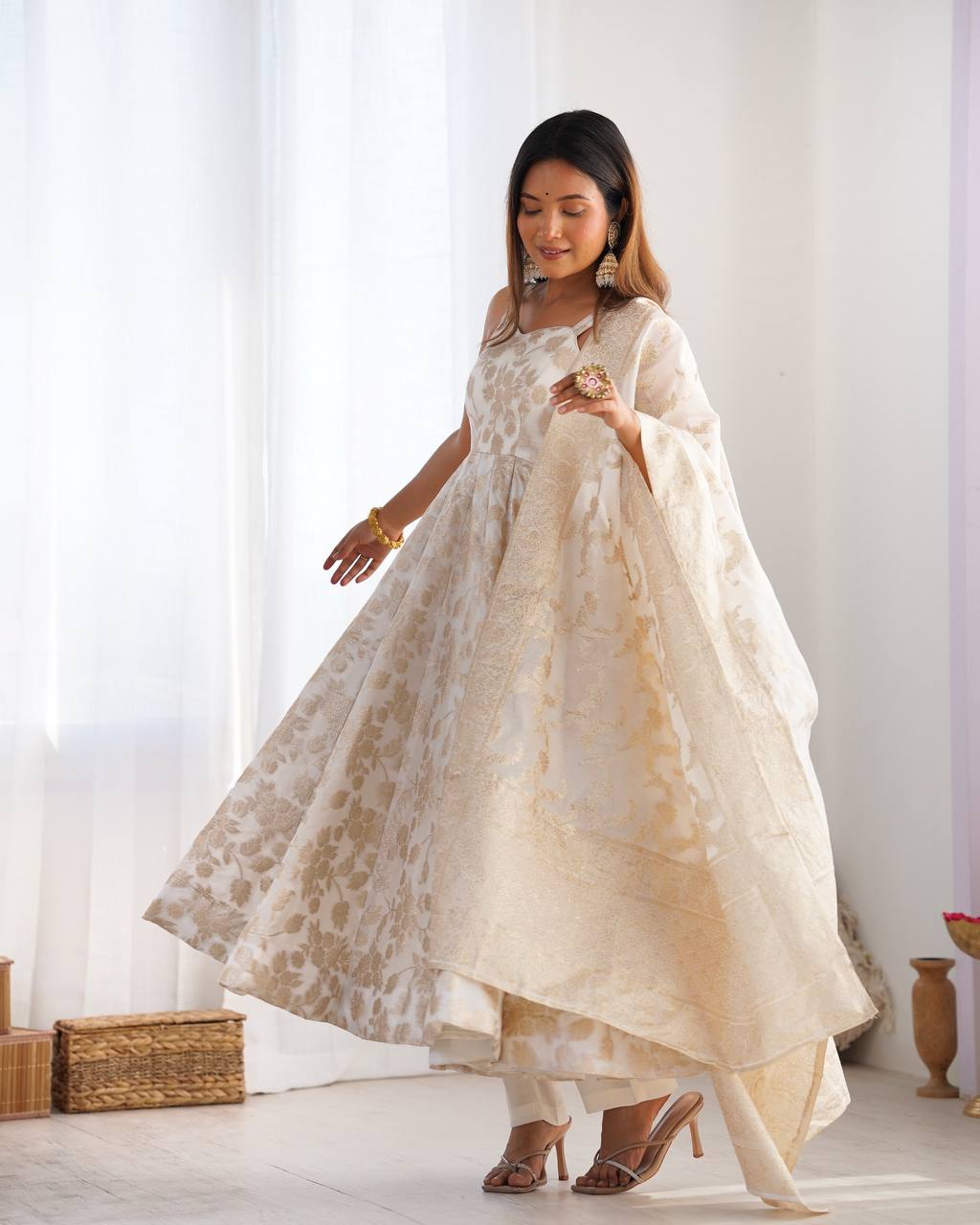 FULLY FLARE KALI PATTERN AND CANVAS PATTA WITH DUPATTA SET, PENT READY TO WEAR