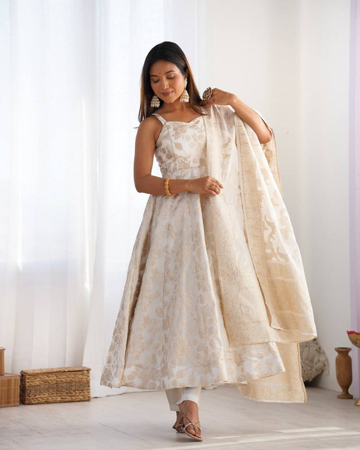 FULLY FLARE KALI PATTERN AND CANVAS PATTA WITH DUPATTA SET, PENT READY TO WEAR