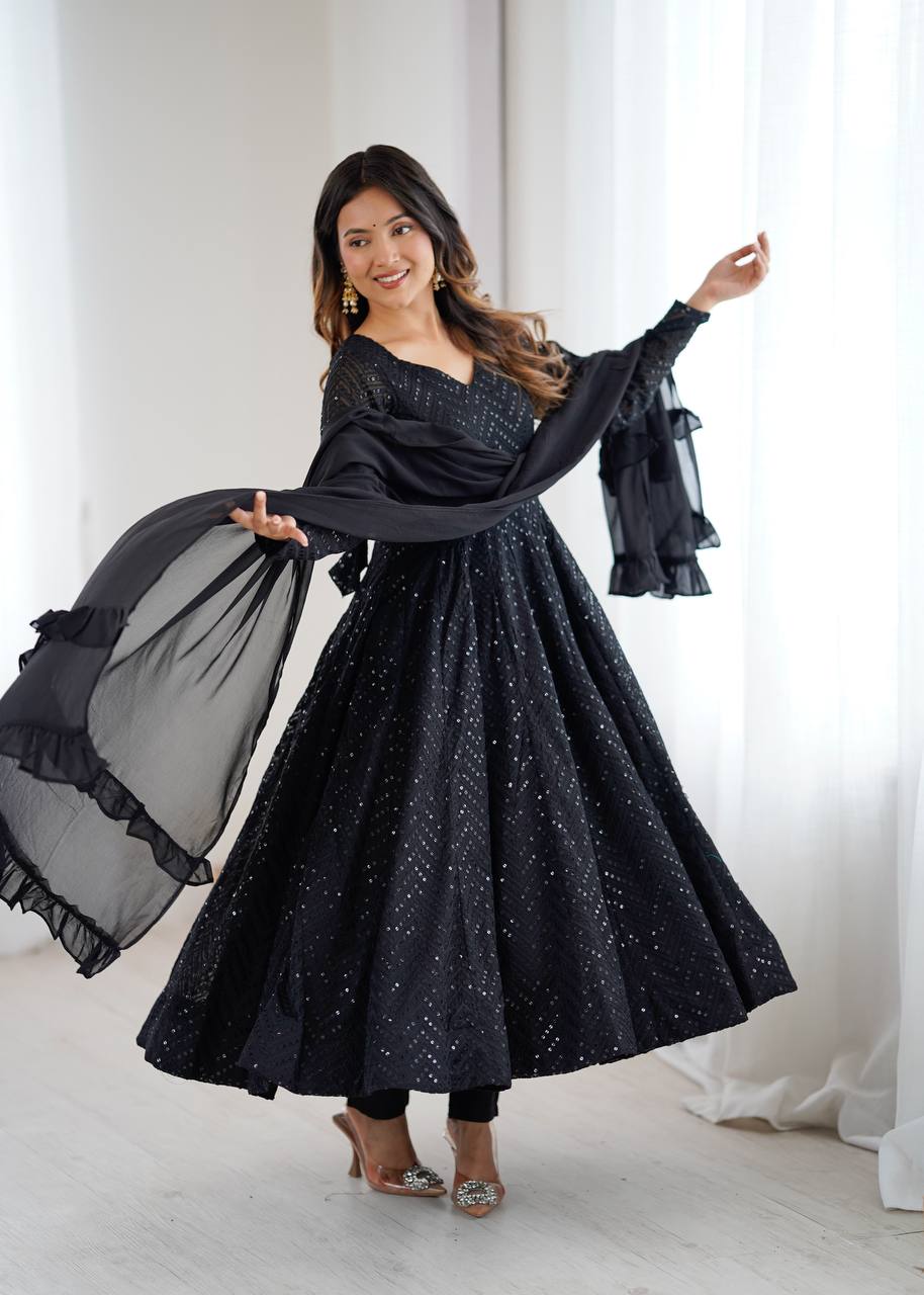 FULLY FLARE KALI PATTERN AND CANVAS PATTA WITH DUPATTA SET, PENT READY TO WEAR