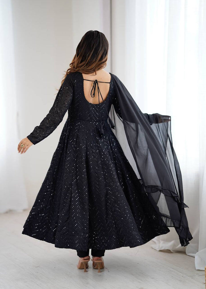 FULLY FLARE KALI PATTERN AND CANVAS PATTA WITH DUPATTA SET, PENT READY TO WEAR