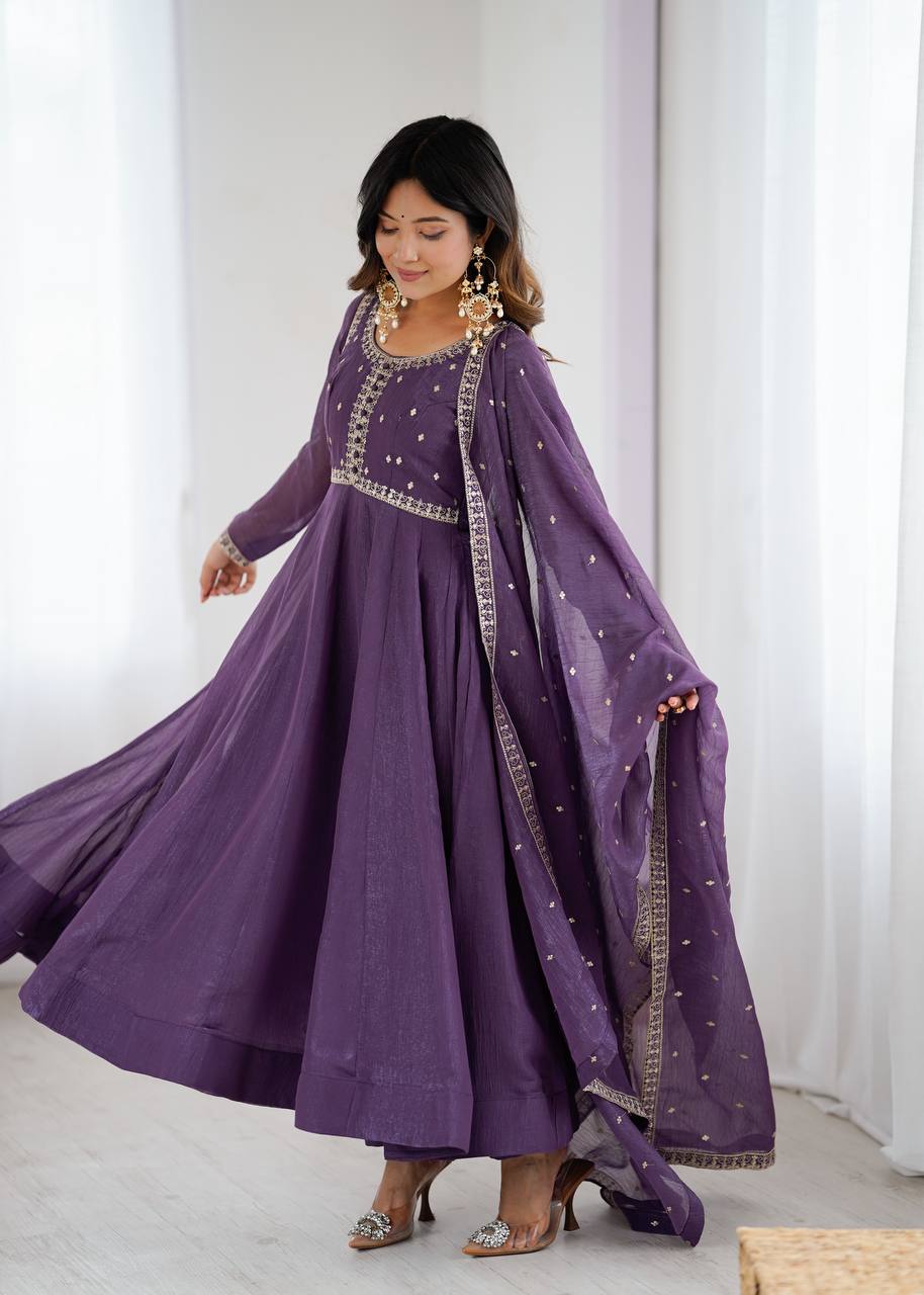 HIGH PREMIUM QUALITY PURE CRUNCHY SILK FABRIC FULLY FLARE ANARKALI GOWN, PENT WITH DUPATTA SET READY TO WEAR