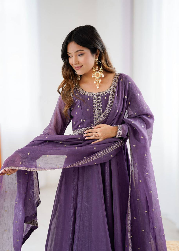 HIGH PREMIUM QUALITY PURE CRUNCHY SILK FABRIC FULLY FLARE ANARKALI GOWN, PENT WITH DUPATTA SET READY TO WEAR