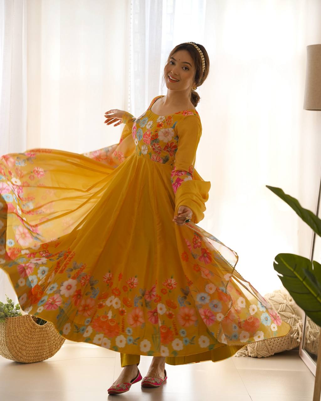 REAL MODELING PURE SOFT ORGANJA SILK FABRIC FULLY FLAIR KALI PATTERN AND CANVAS PATTA WITH DUPATTA SET, PENT READY TO WEAR