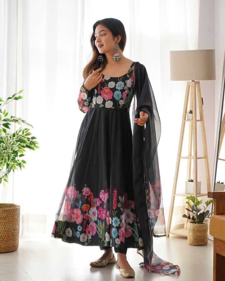 REAL MODELING PURE SOFT ORGANJA SILK FABRIC FULLY FLAIR KALI PATTERN AND CANVAS PATTA WITH DUPATTA SET, PENT READY TO WEAR