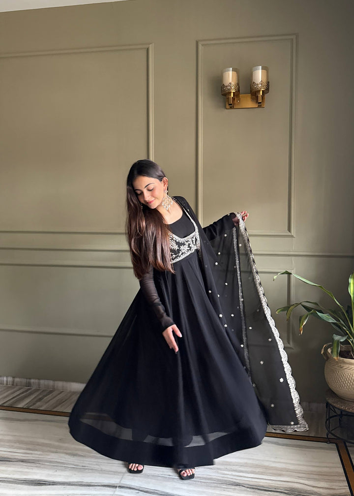 PREMIUM QUALITY PURE FOX GEORGETTE FABRIC FULLY FLARE ANARKALI WITH KOTI, DUPATTA SET, PENT READY TO WEAR
