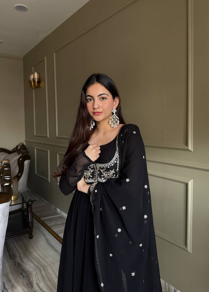 PREMIUM QUALITY PURE FOX GEORGETTE FABRIC FULLY FLARE ANARKALI WITH KOTI, DUPATTA SET, PENT READY TO WEAR